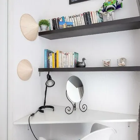 Апартаменты New! Beautiful Flat With With Nice Balcony
